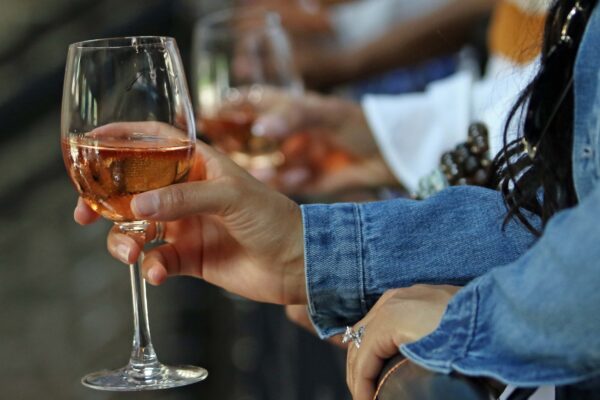 New Research Challenges the Cardiovascular Benefits of Alcohol Consumption 