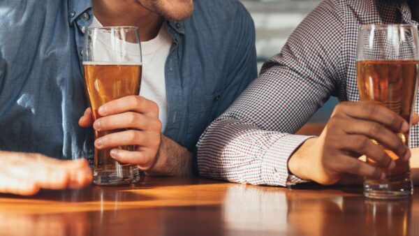 New Research Challenges the Cardiovascular Benefits of Alcohol Consumption